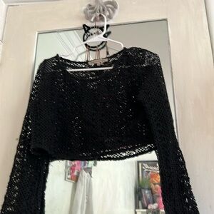 Knit cropped sweater, long sleeve